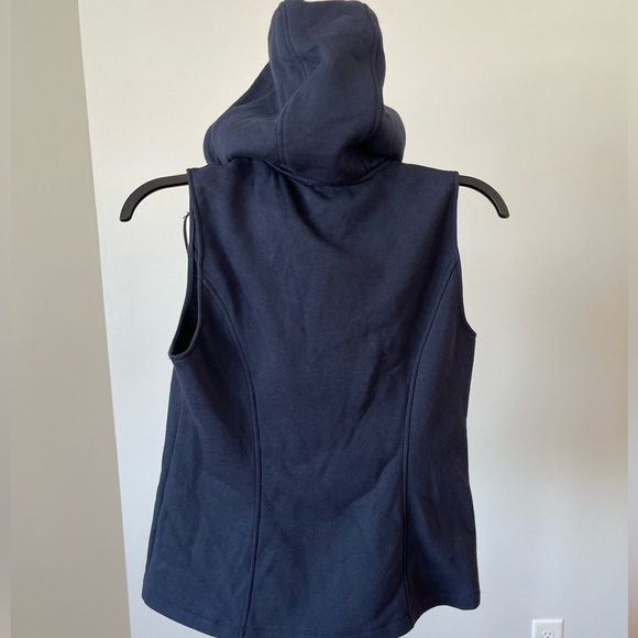 Market & Spruce Emory Toggle hooded fleece vest new with tags in a size medium - Picture 10 of 13